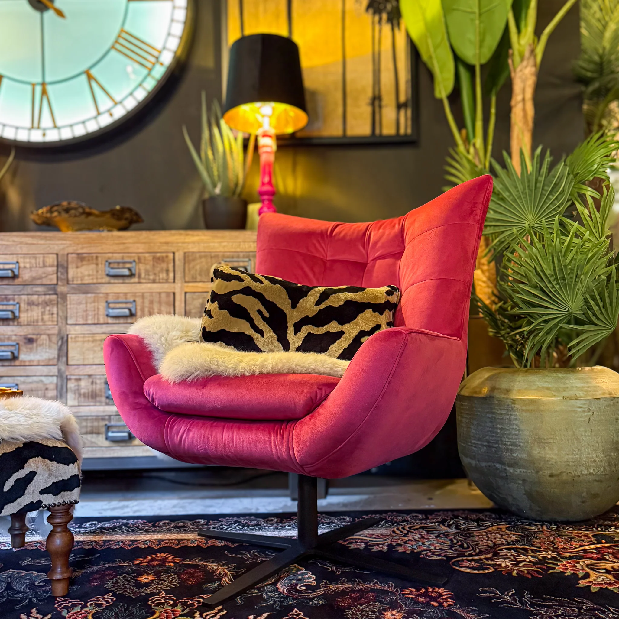 Austin Egg Chair in Plush Velvet - Image 11