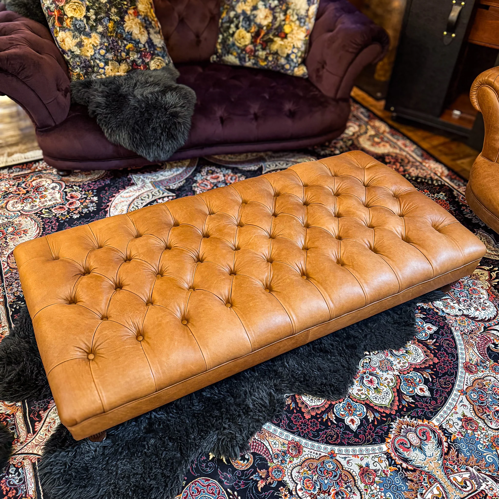 Banbury Chesterfield Footstool in Leather - Image 4