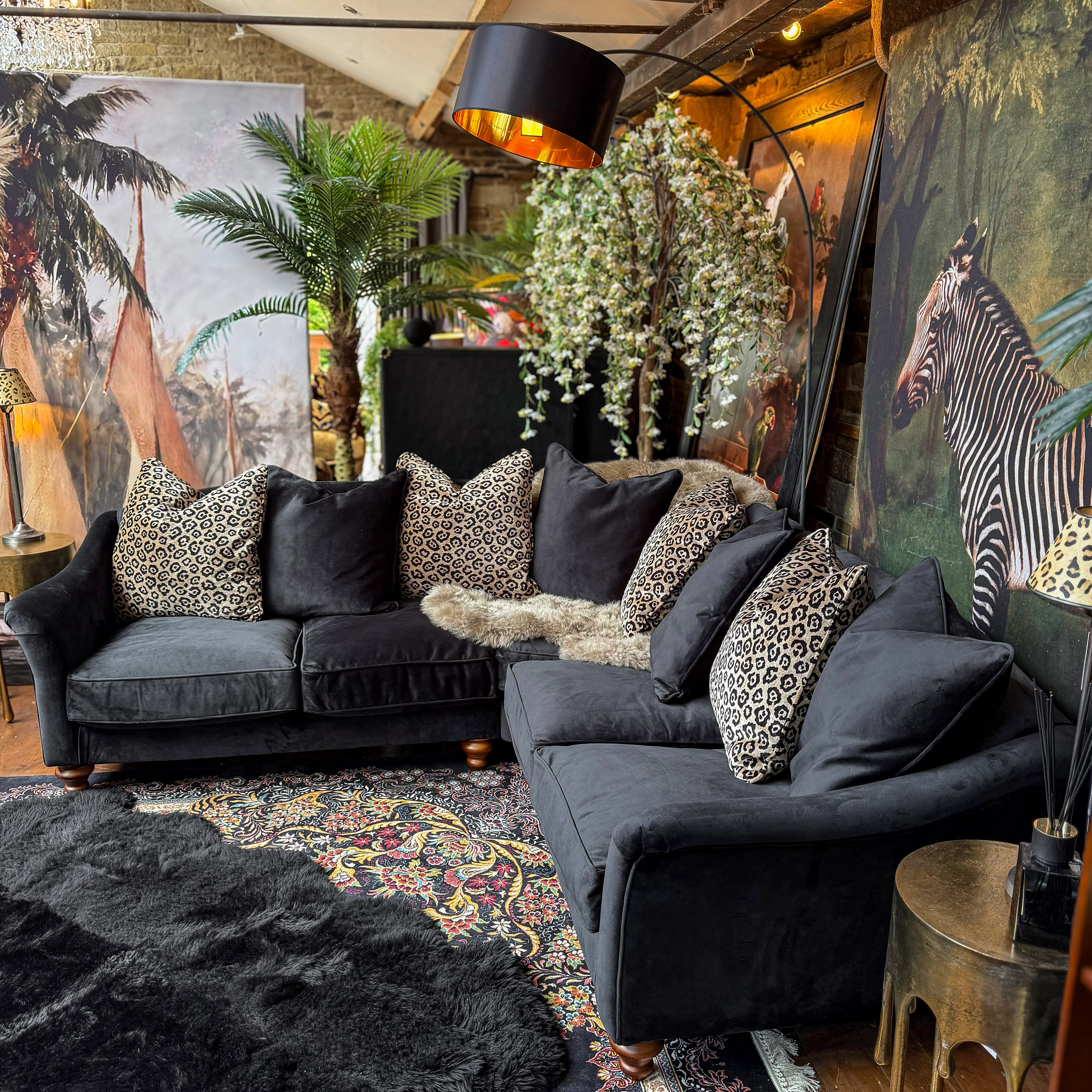 Bugsby in Plush Velvet - Image 189