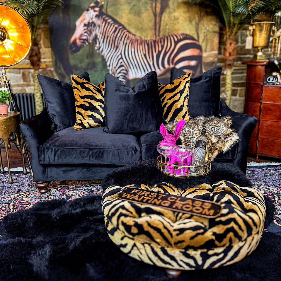Bugsby in Plush Velvet - Image 56