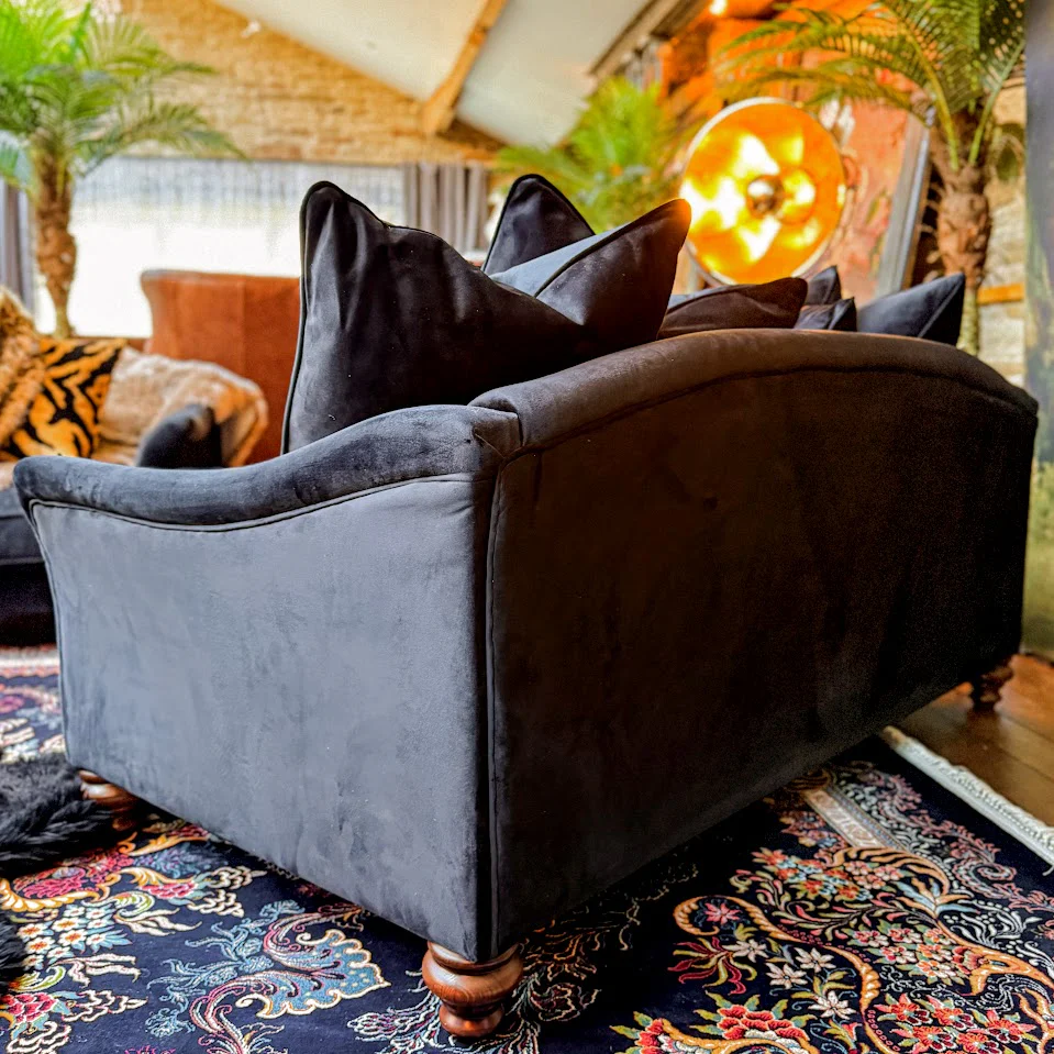Bugsby in Plush Velvet - Image 62