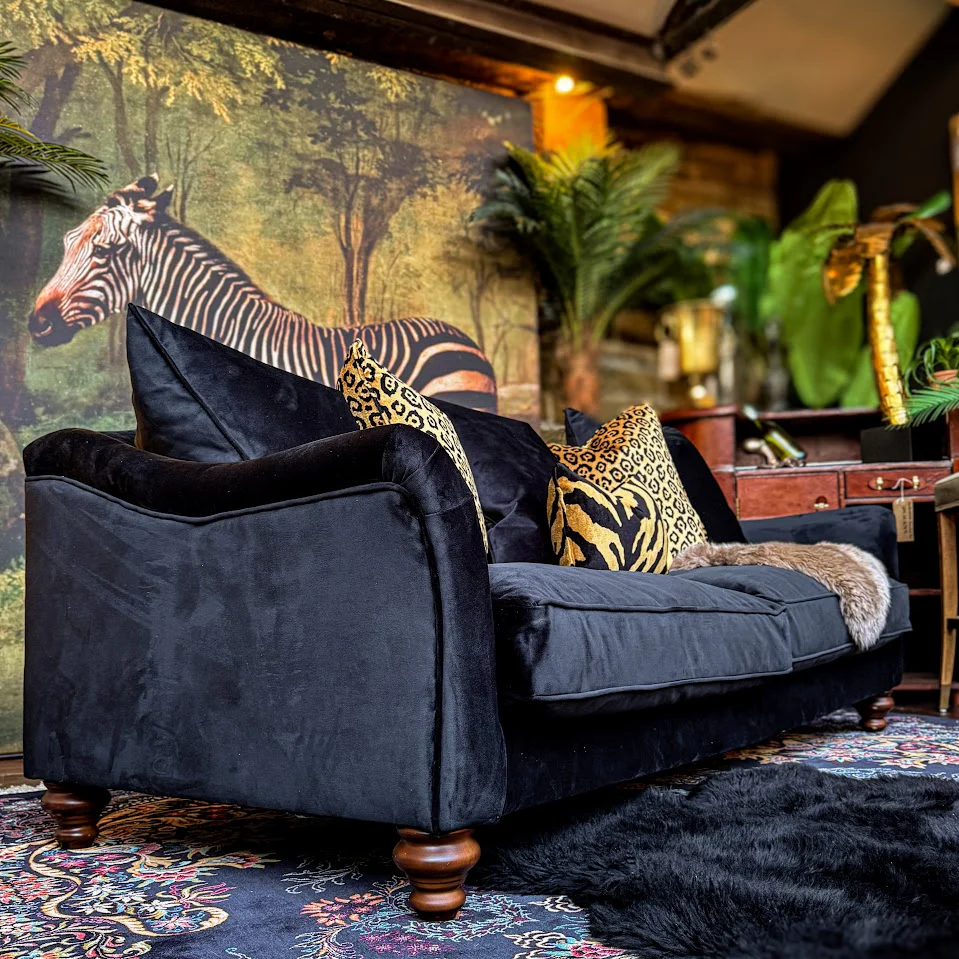 Bugsby in Plush Velvet - Image 67