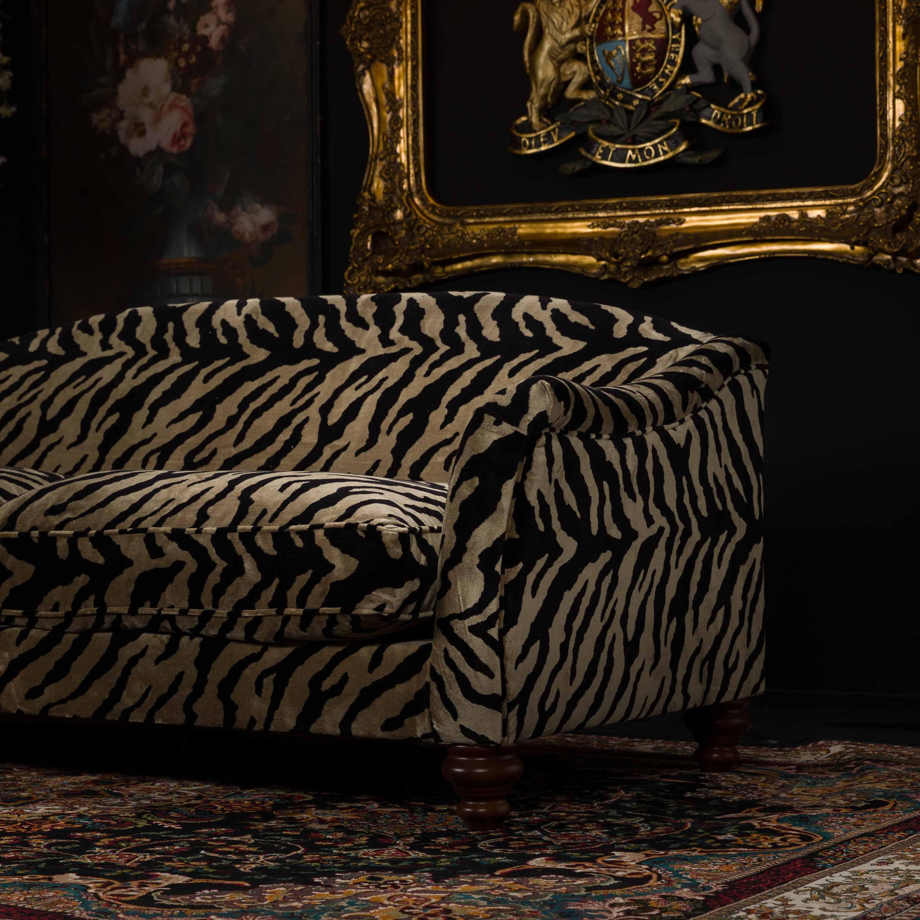 Bugsby in Animal Print - Image 41