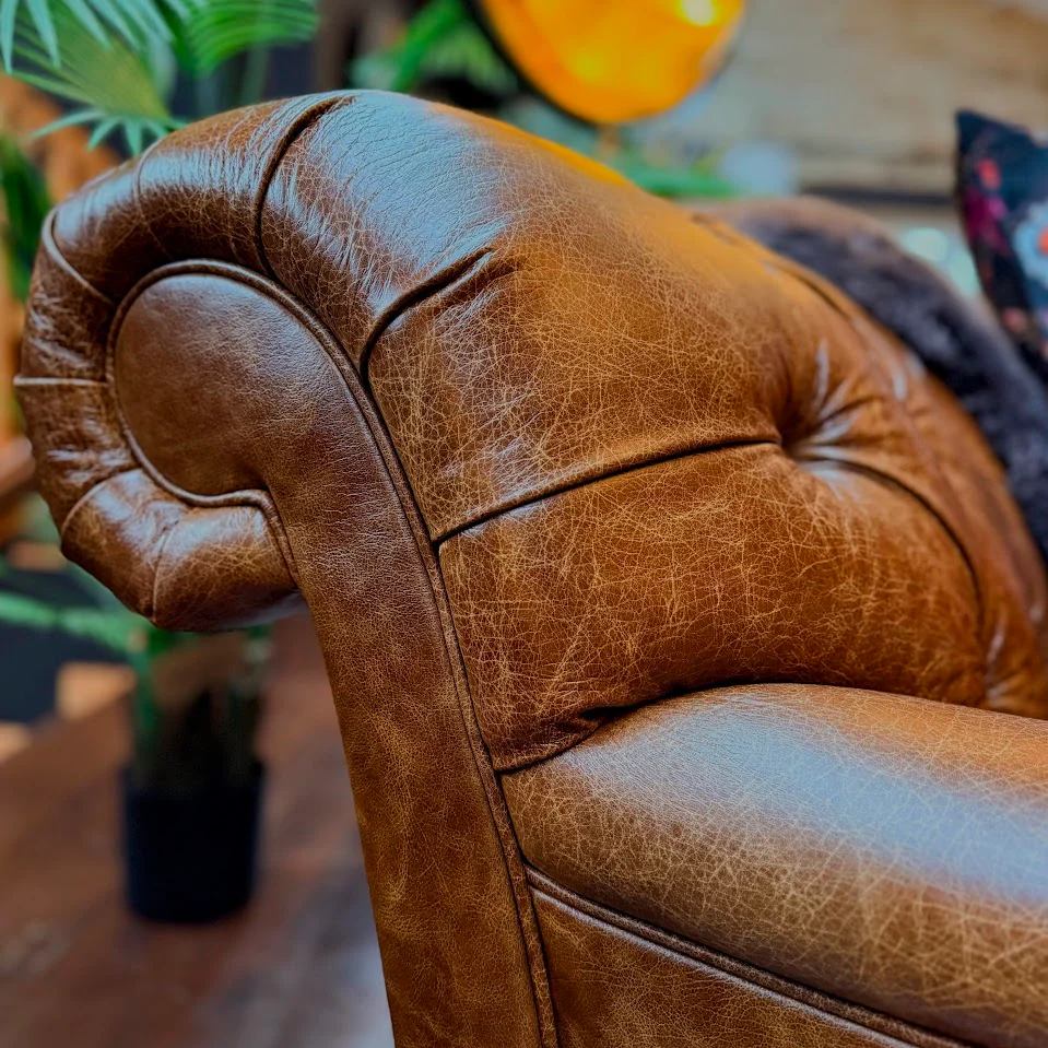 Eaton Chesterfield in Leather - Image 28