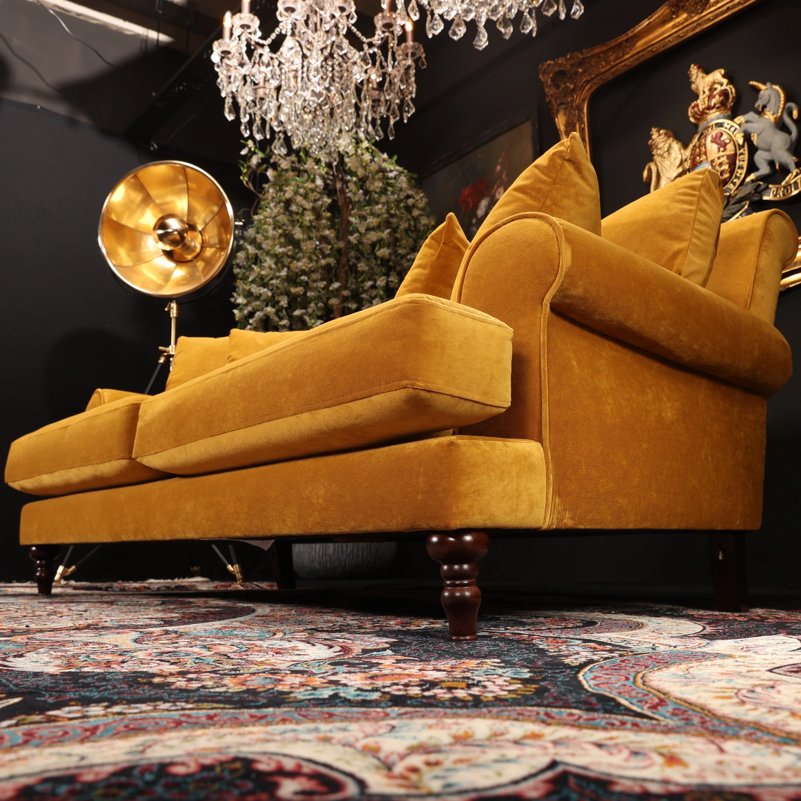 Hartington in Richmond Velvet - Image 31
