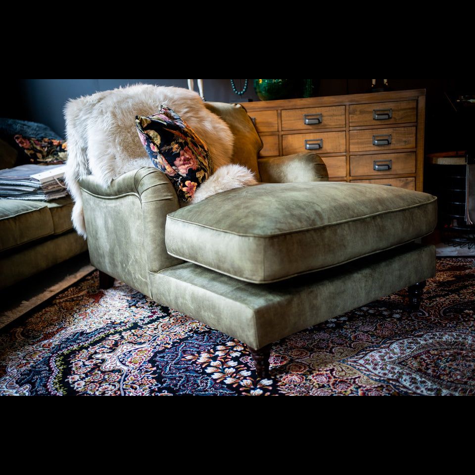 Howard Armchairs in Velvet - Image 18