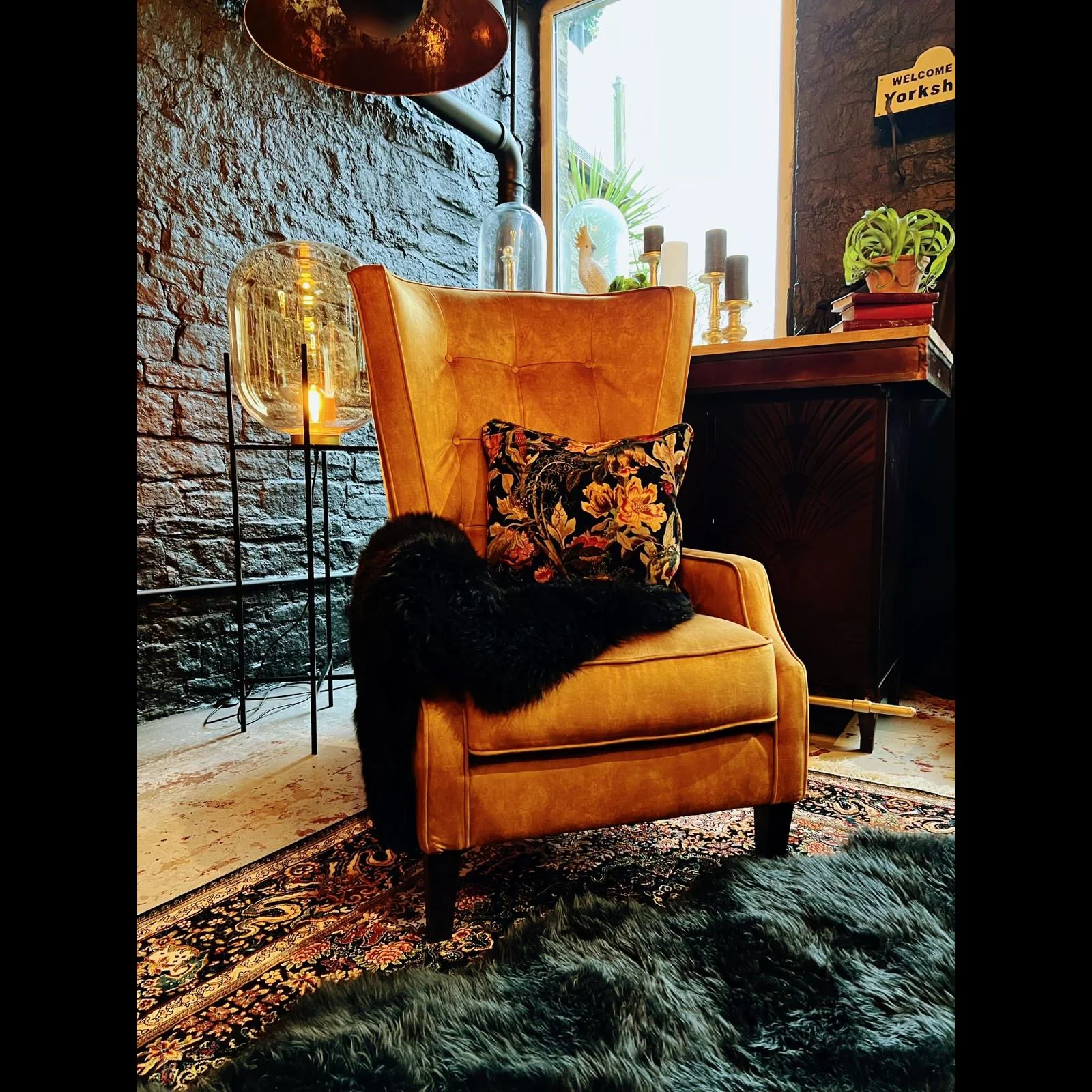 Howard Armchairs in Velvet - Image 27