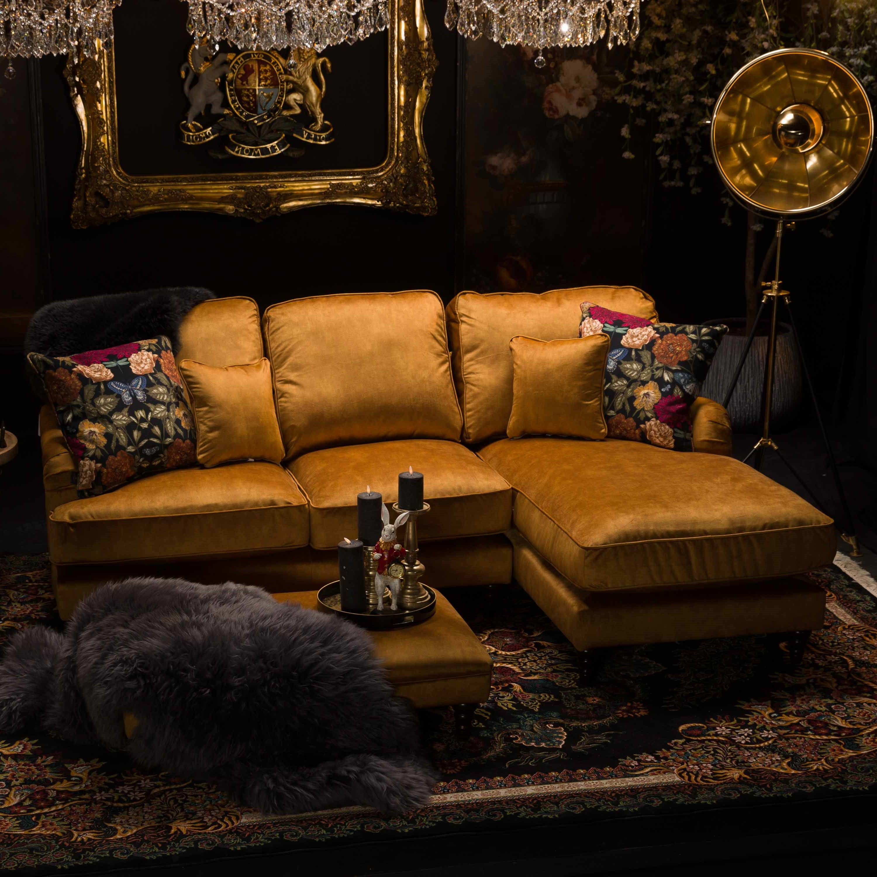 Howard in Velvet - Image 103