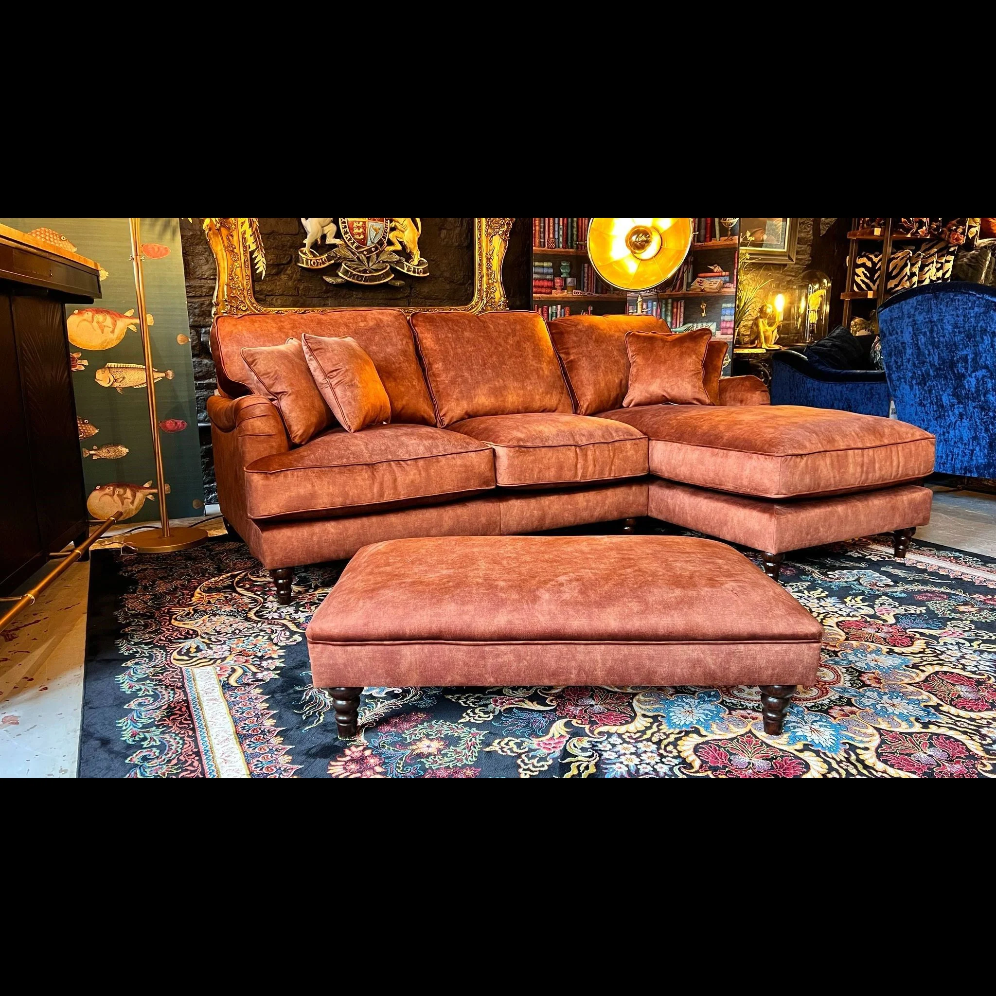 Howard in Velvet - Image 110