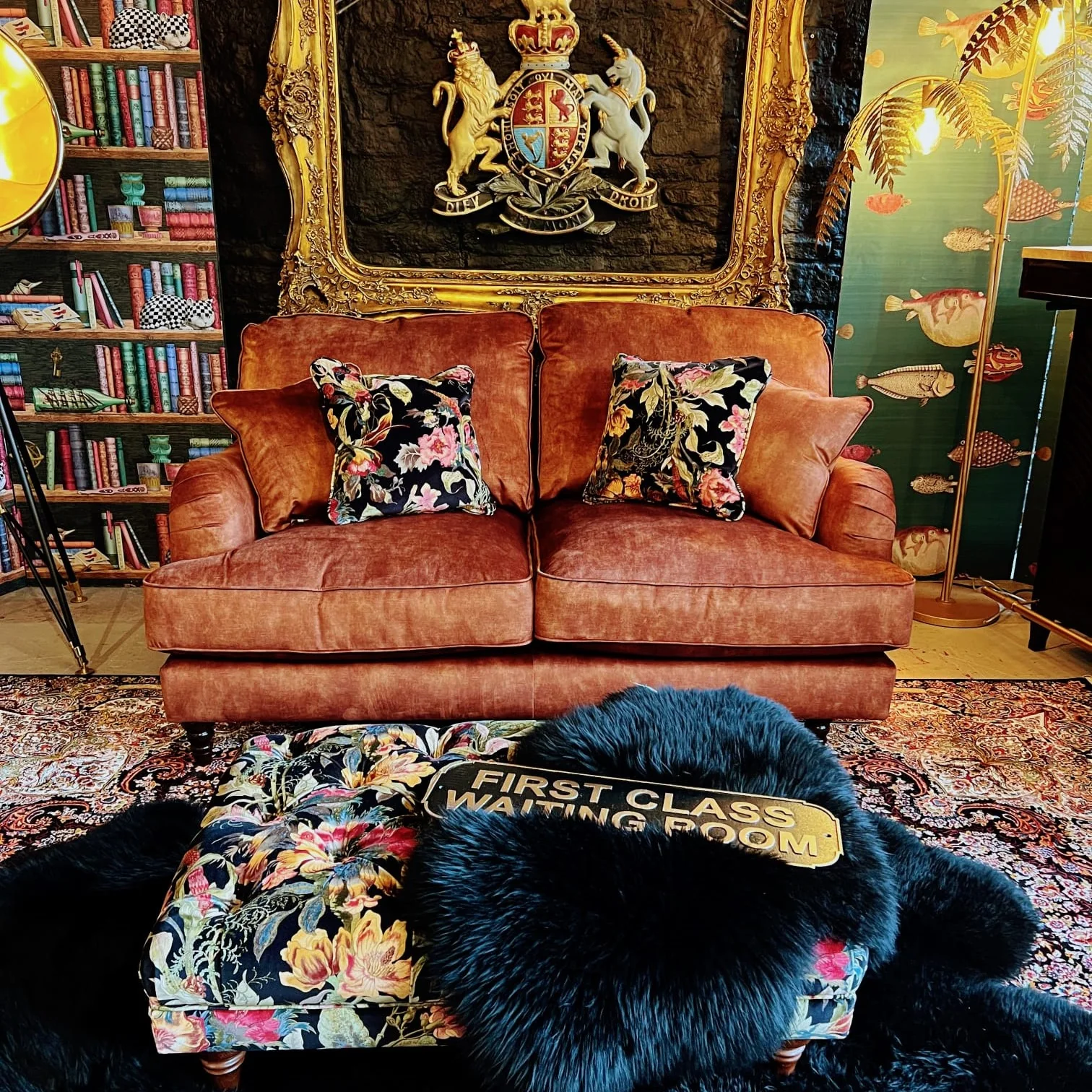 Howard in Velvet - Image 12