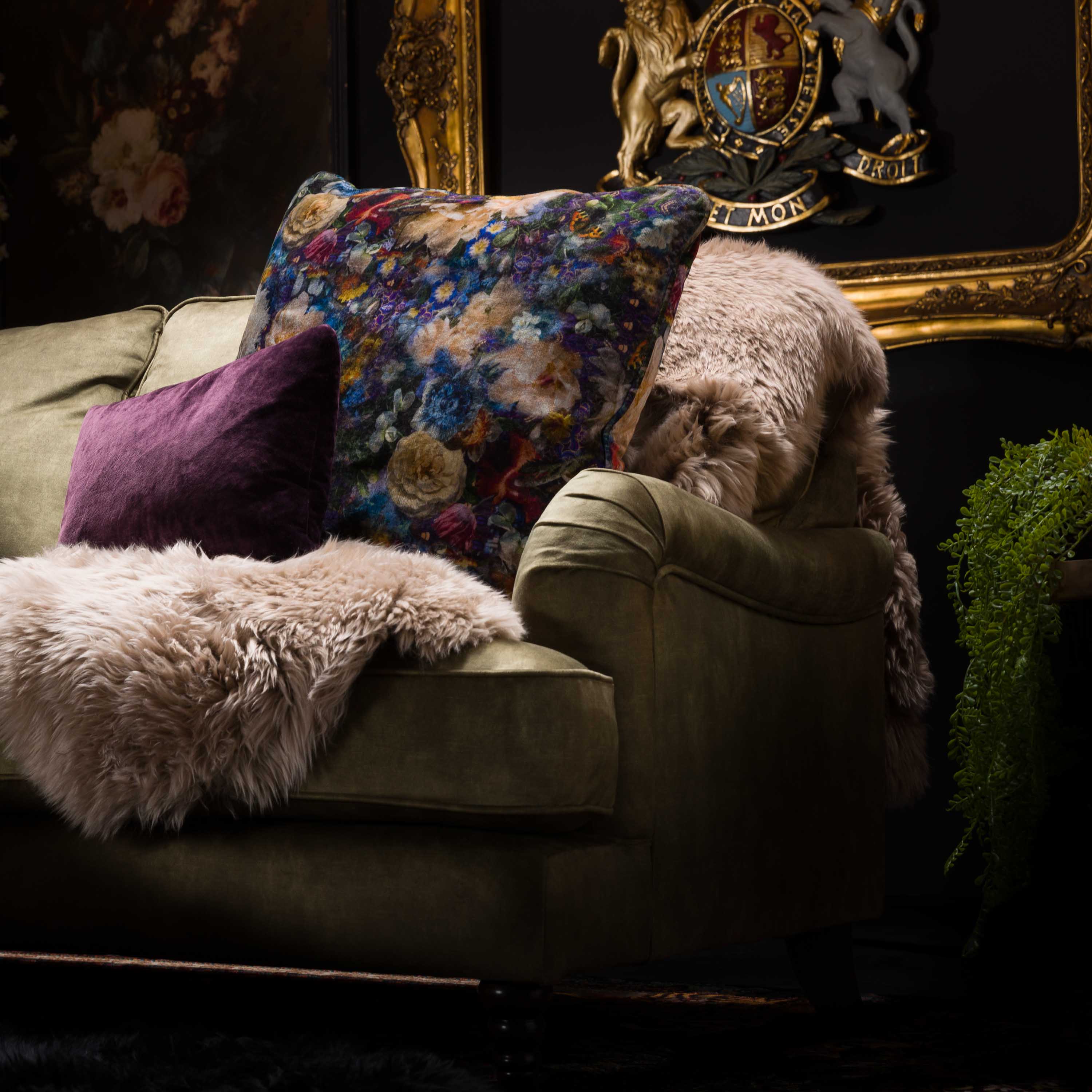 Howard in Velvet - Image 28