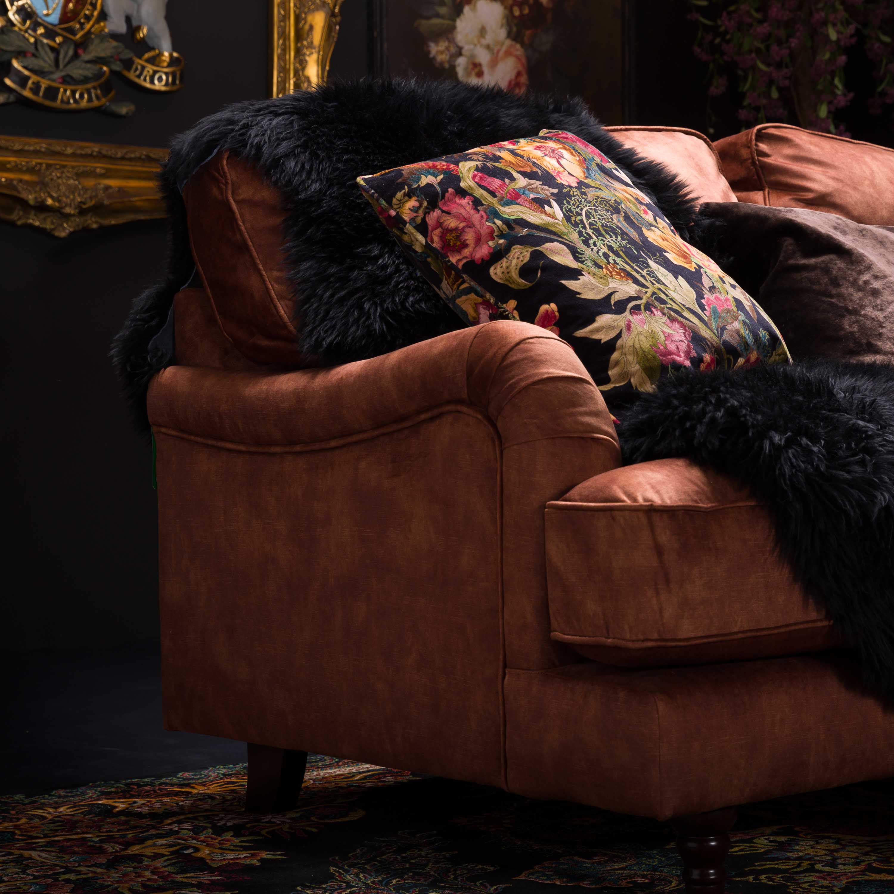 Howard in Velvet - Image 38