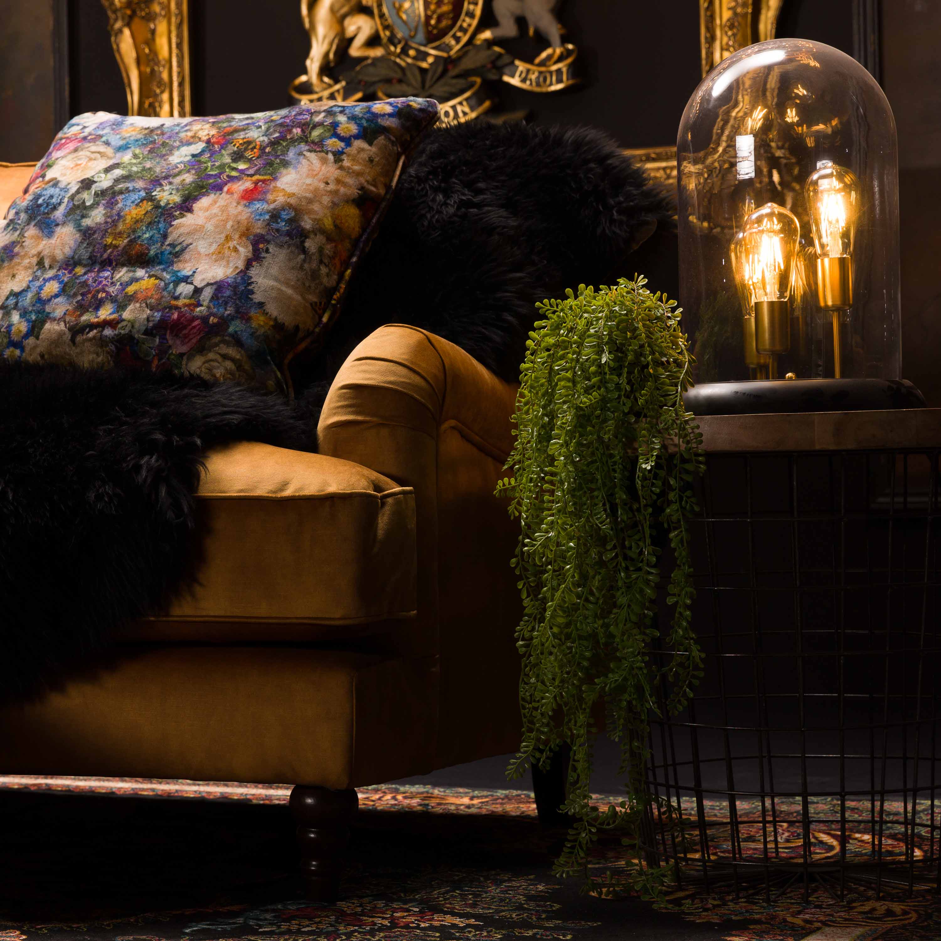 Howard in Velvet - Image 54