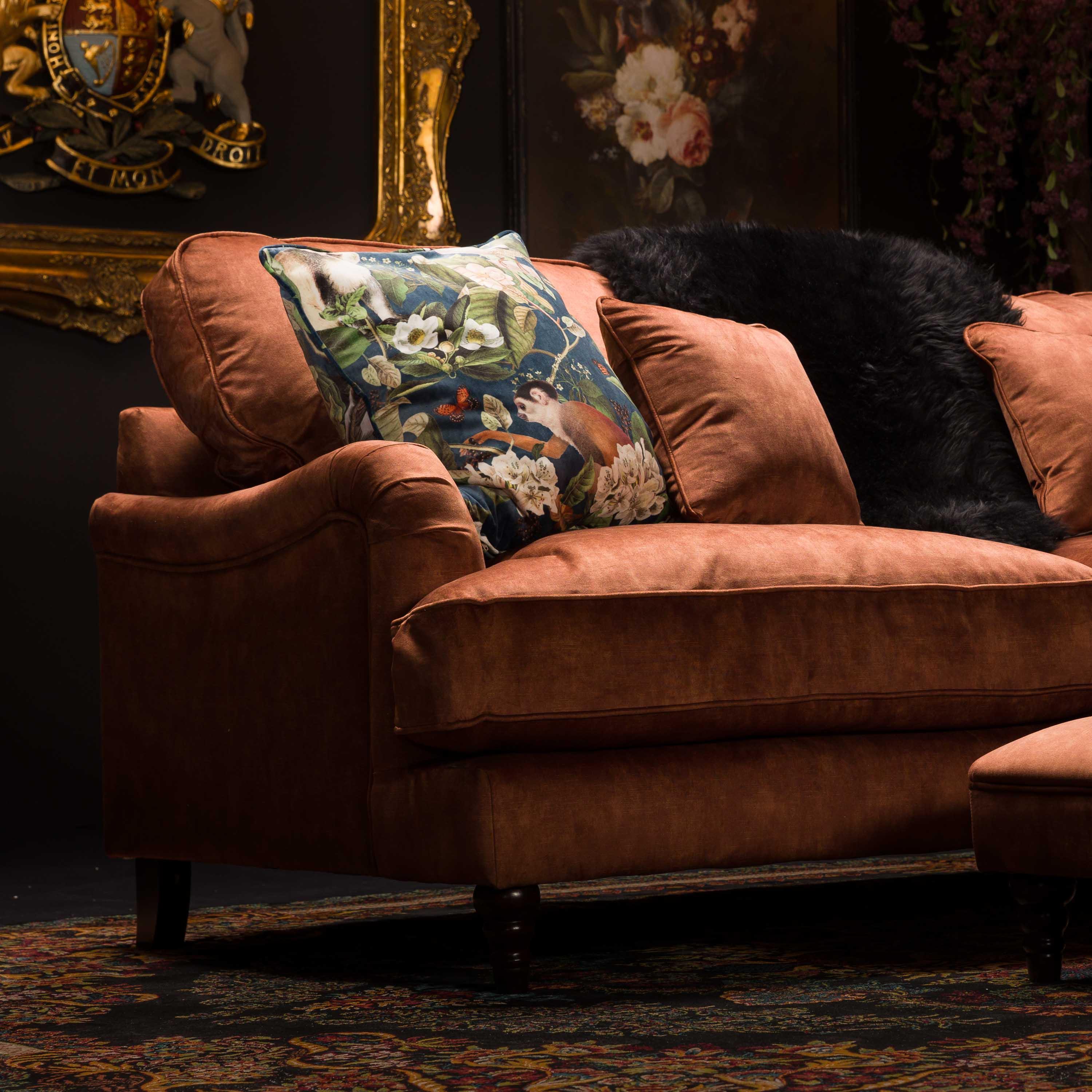 Howard in Velvet - Image 57