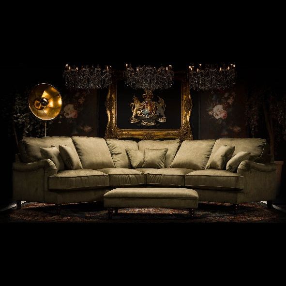 Howard in Velvet - Image 66