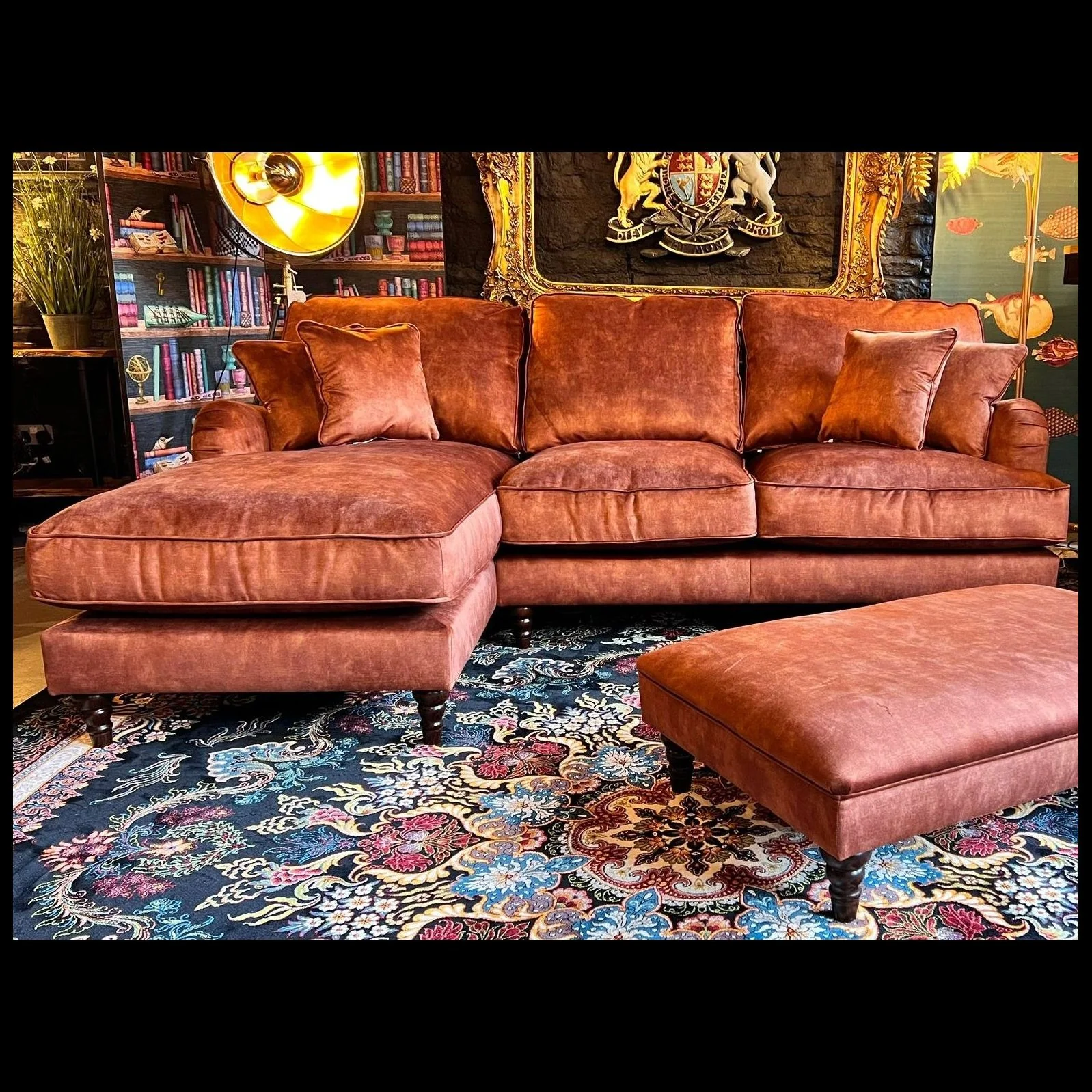 Howard in Velvet - Image 93