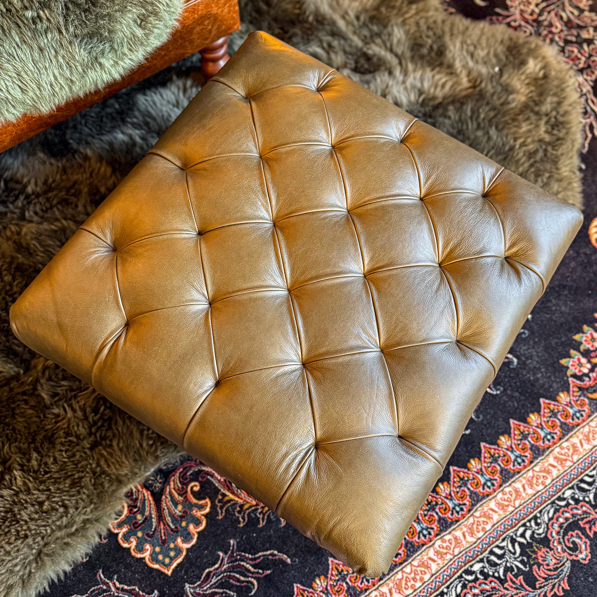Kodu Leather Chesterfield Footstool - New - Image 8