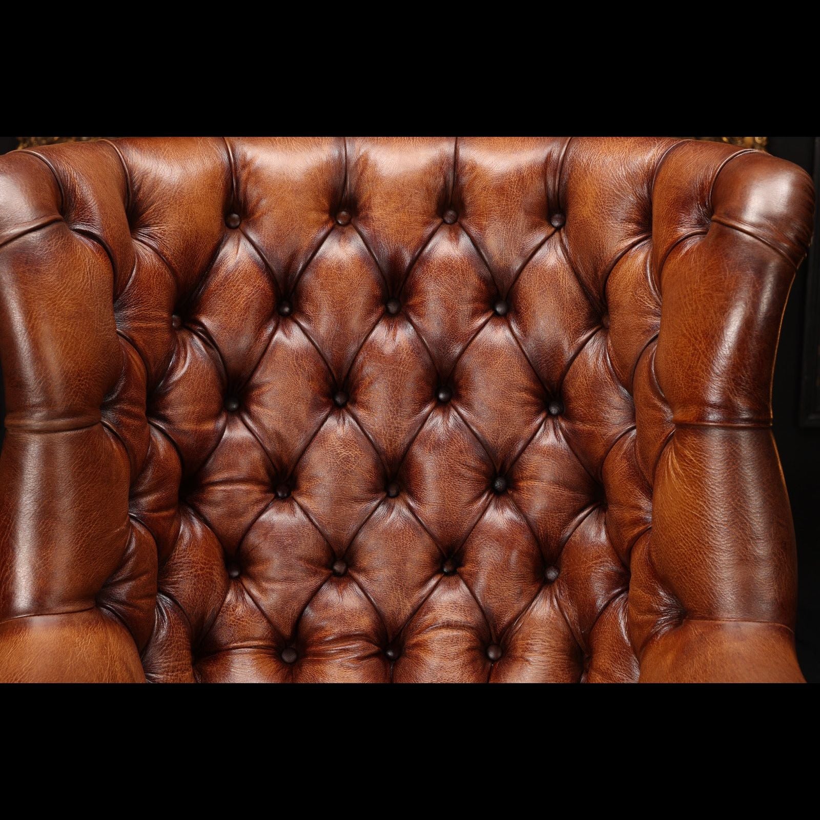 Mackenzie by Tetrad in Leather Hand Antiqued - Image 9