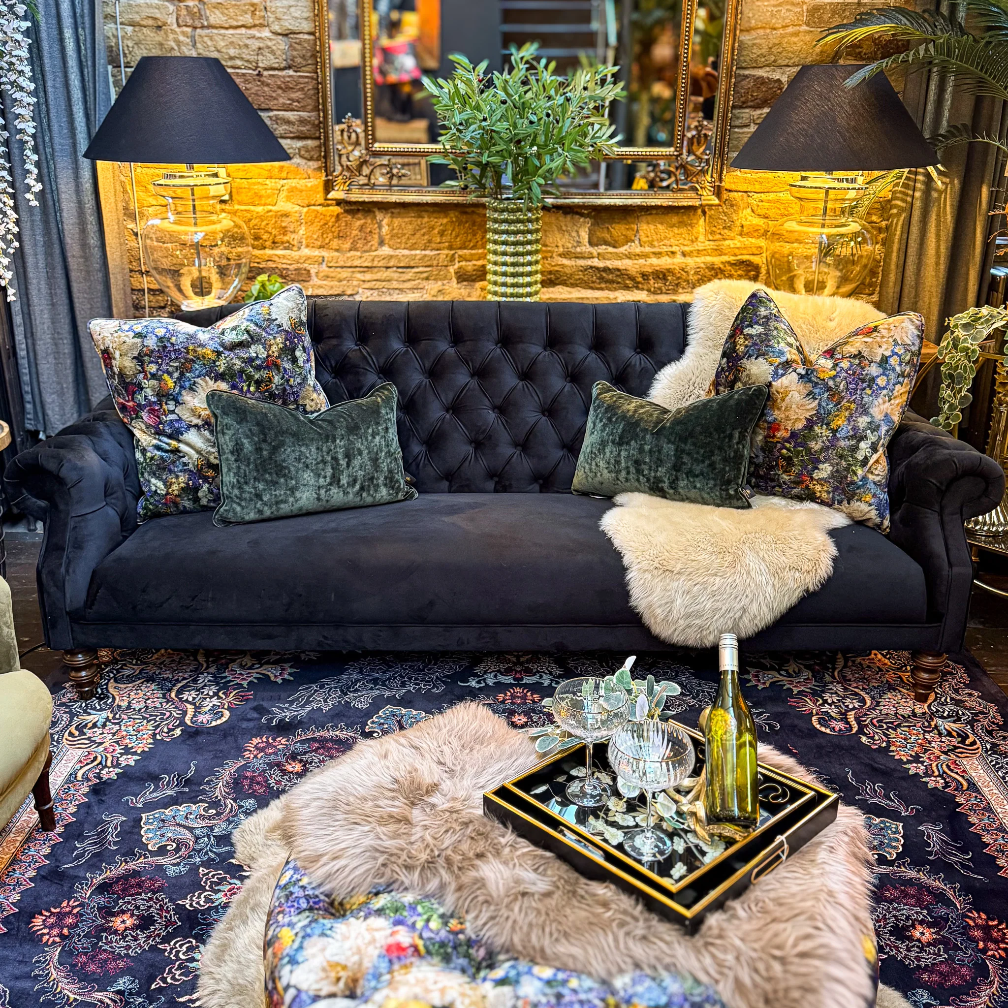 Mayfair in Plush Ebony Velvet - Clearance - Image 3