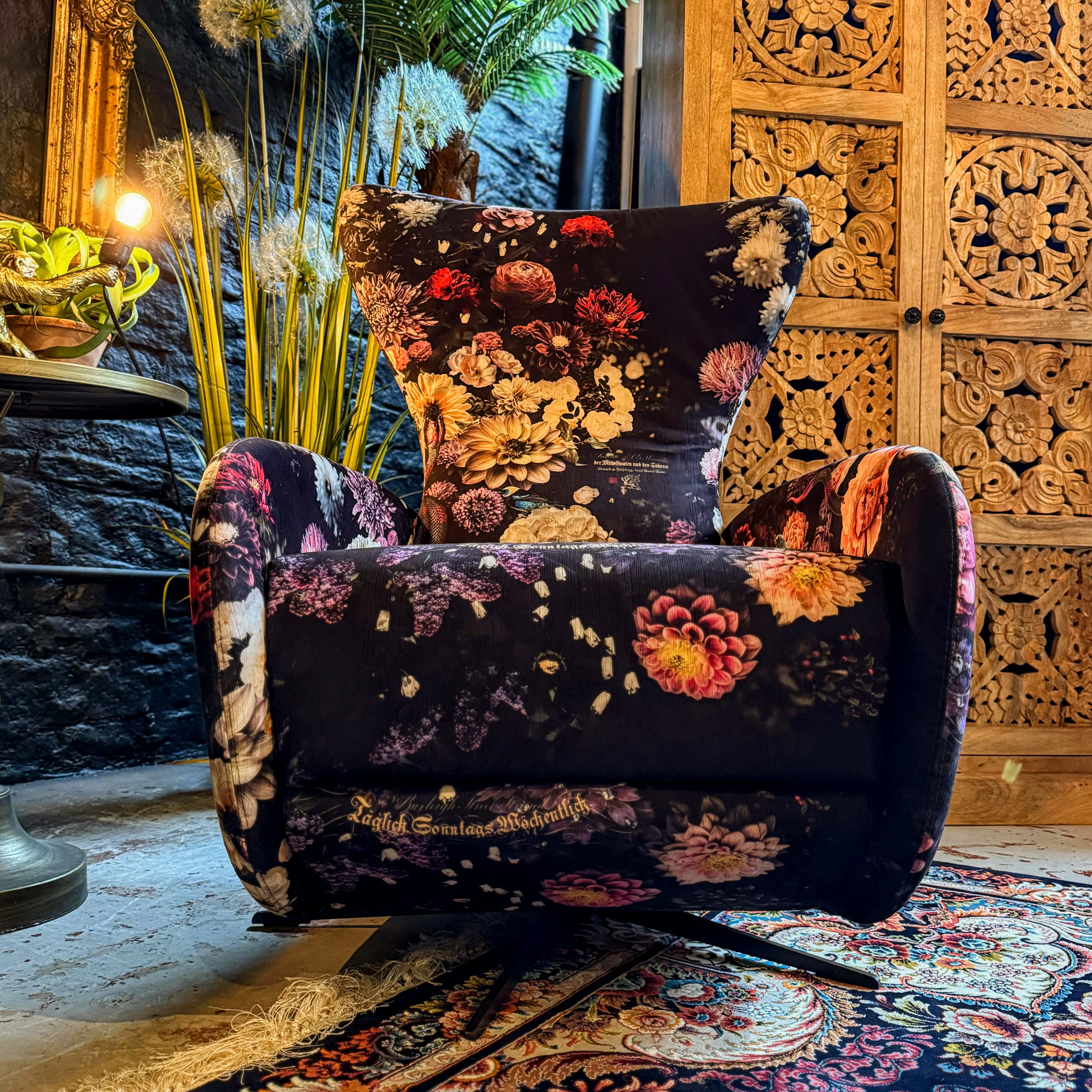 Fama Mondrian Recliner Armchair - Image 35