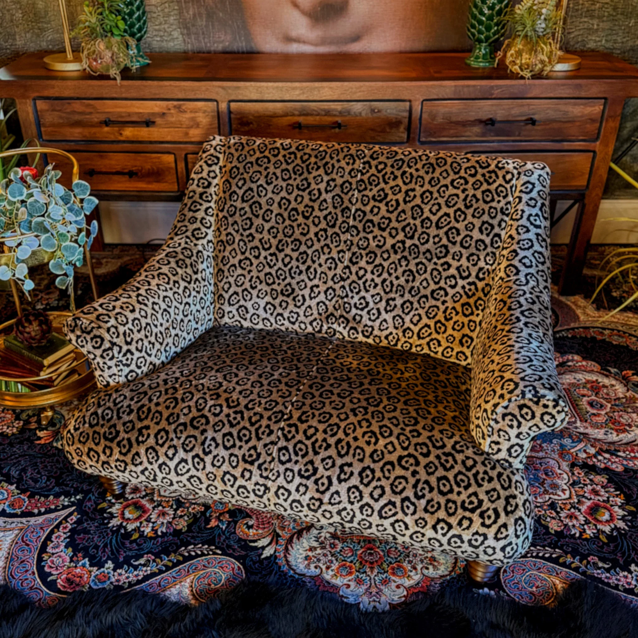 Osborn Snuggler in Leopard Gold - Image 3