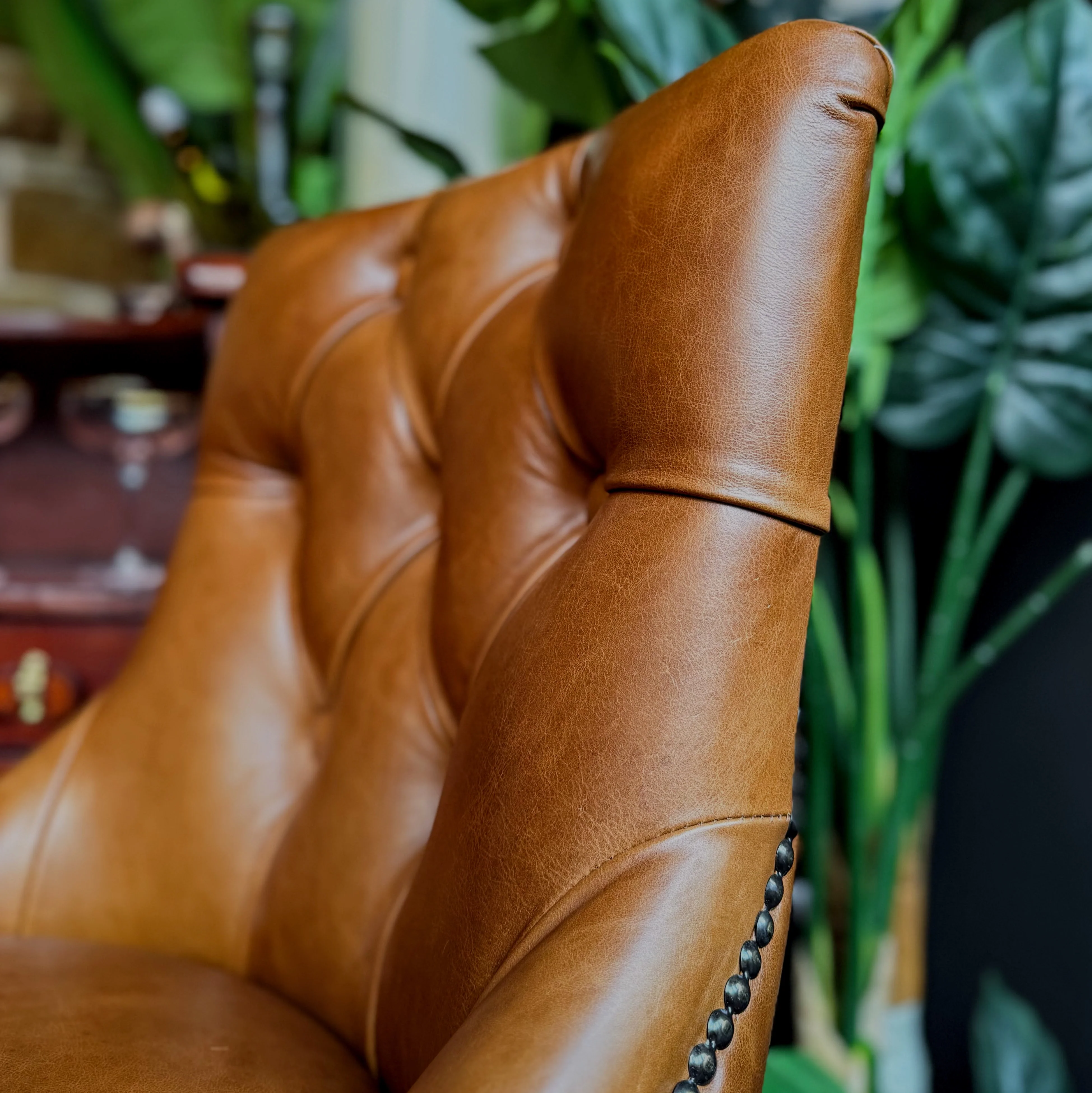 Oskar Chesterfield Bar Stool in Amalfi Brandy Leather - Image 3
