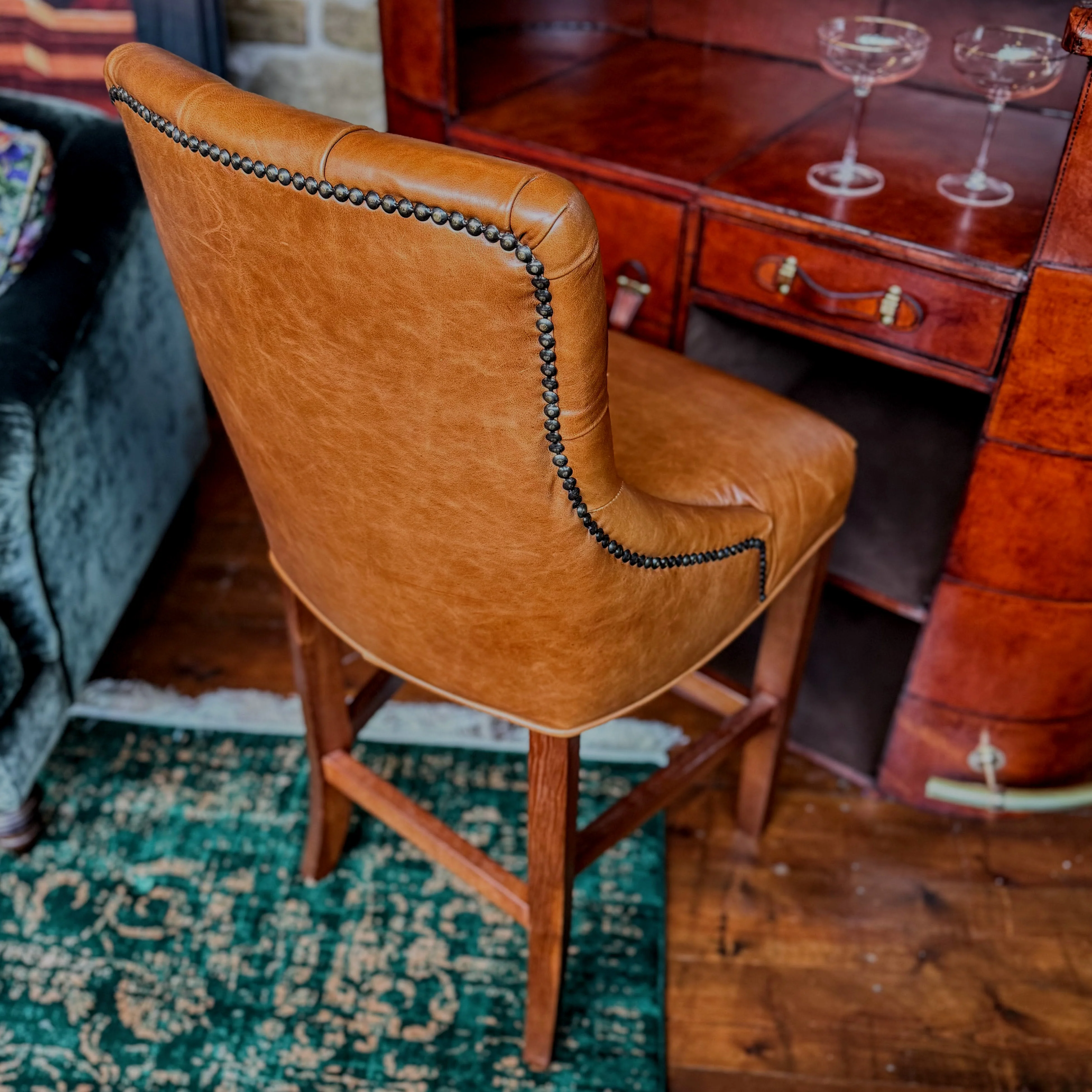 Oskar Chesterfield Bar Stool in Amalfi Brandy Leather - Image 5