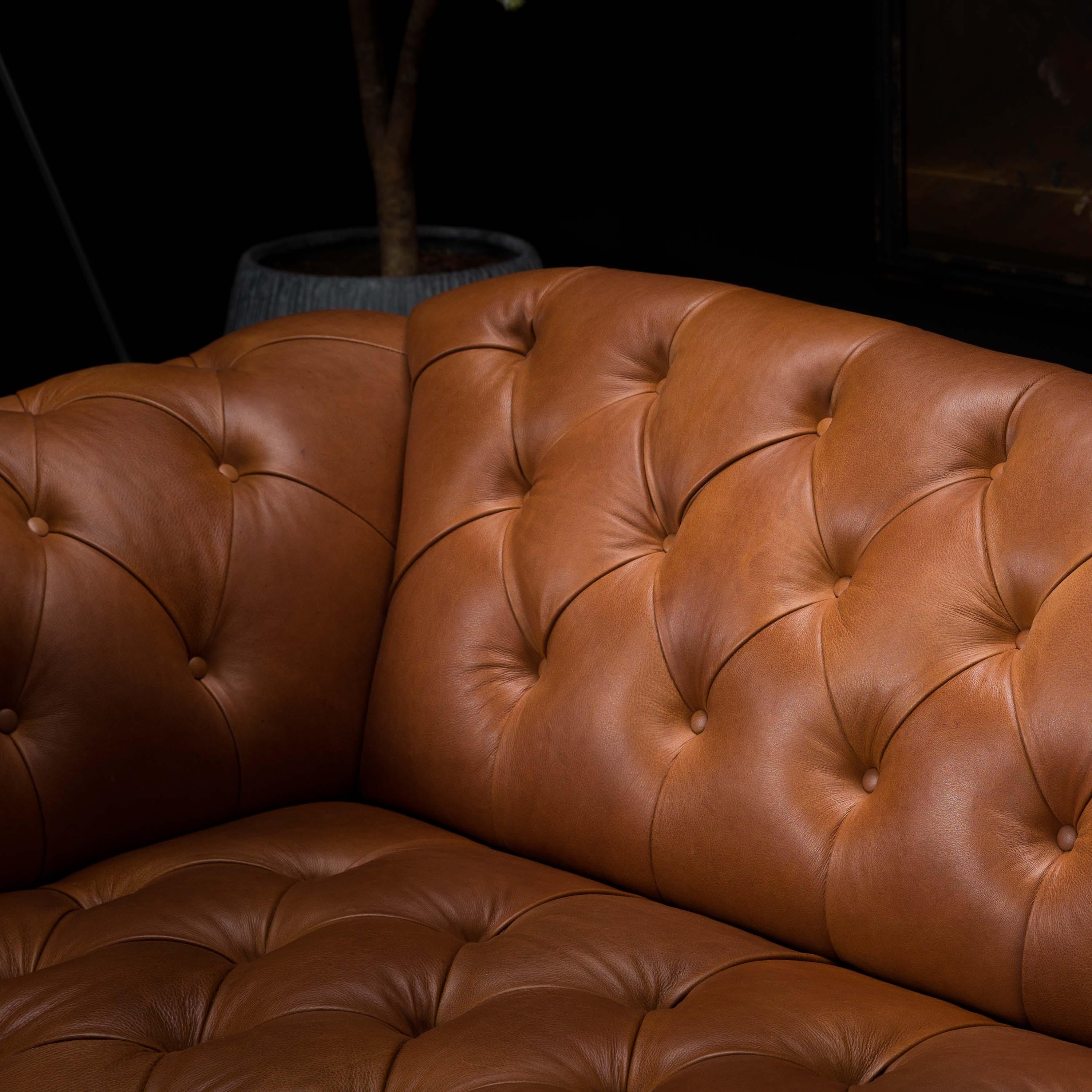 Oskar Chesterfield in Leather - Image 55