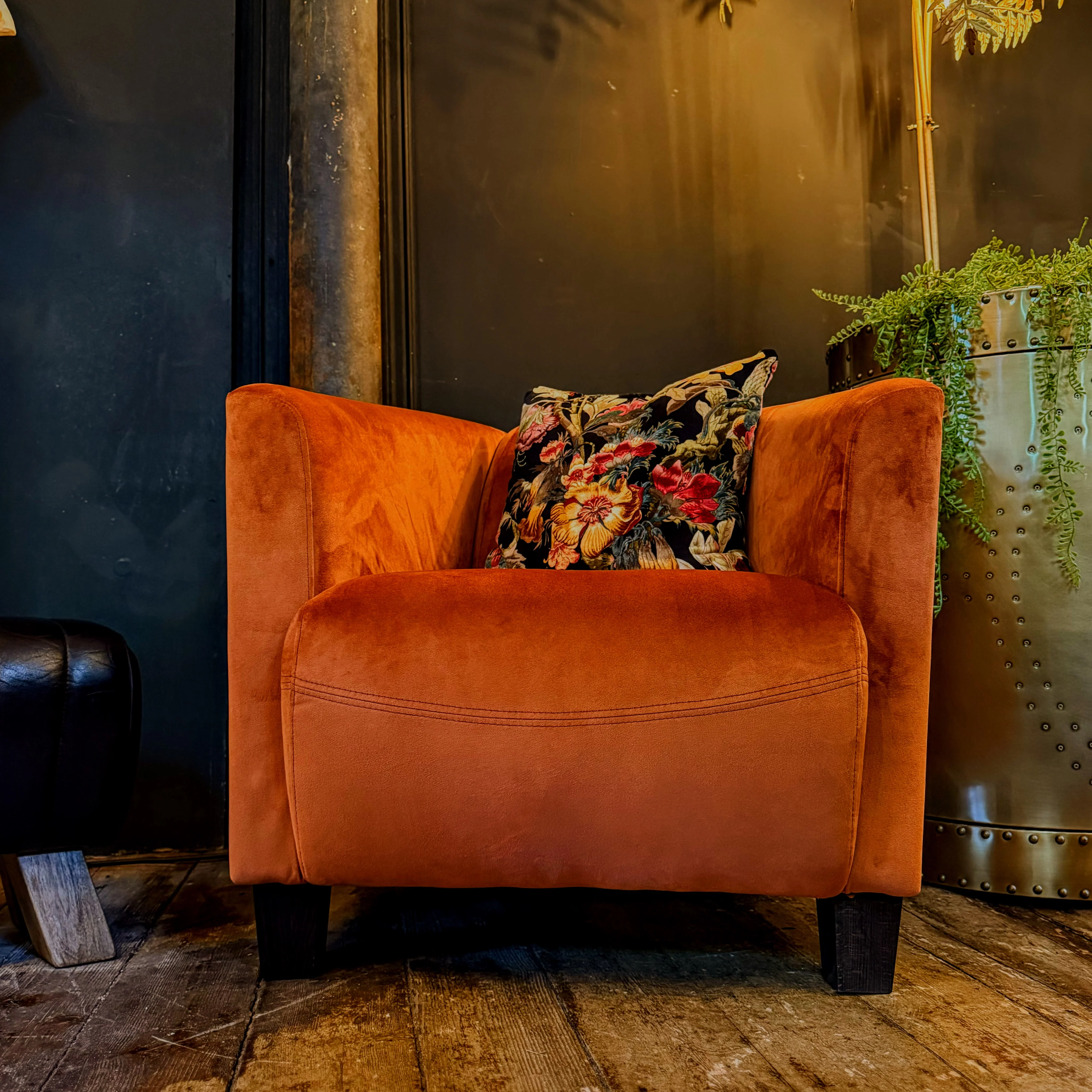 Rocket Chair in Velvet - Image 10