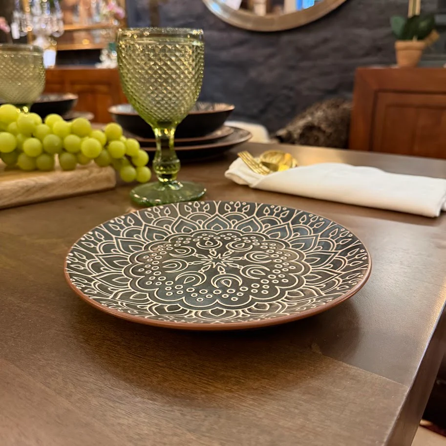 Set of 12 Darma Dinner Set - Image 6