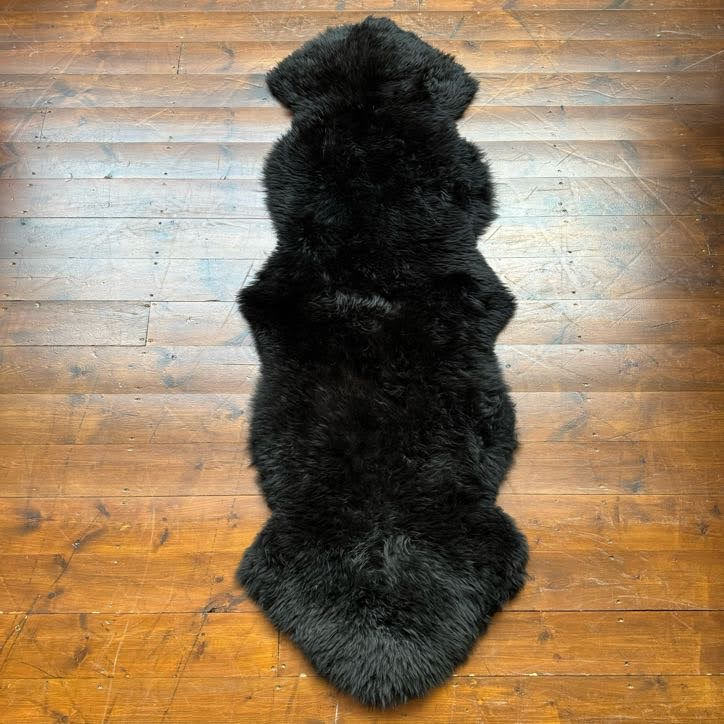 Sheepskin Rug in Black - Double - Image 3