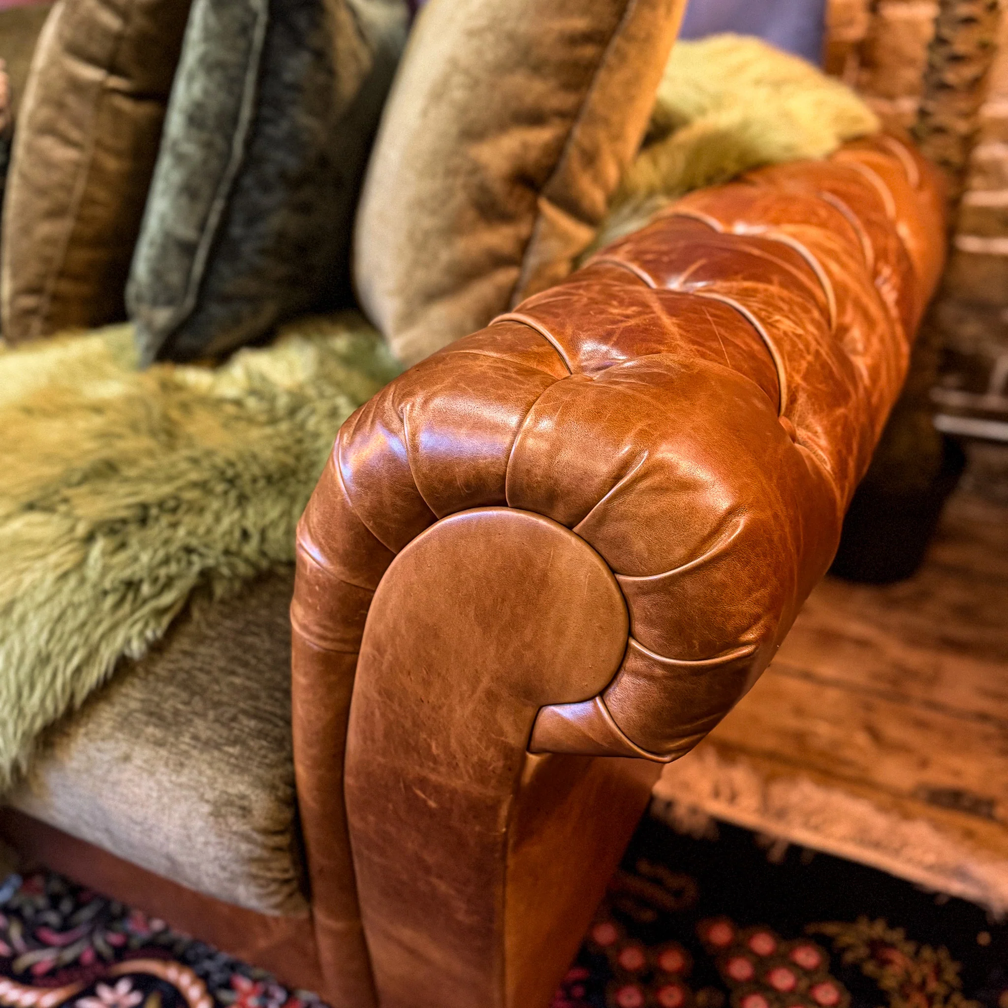 Theodore in Saddle Tan & Derwent Olive Velvet - Image 4