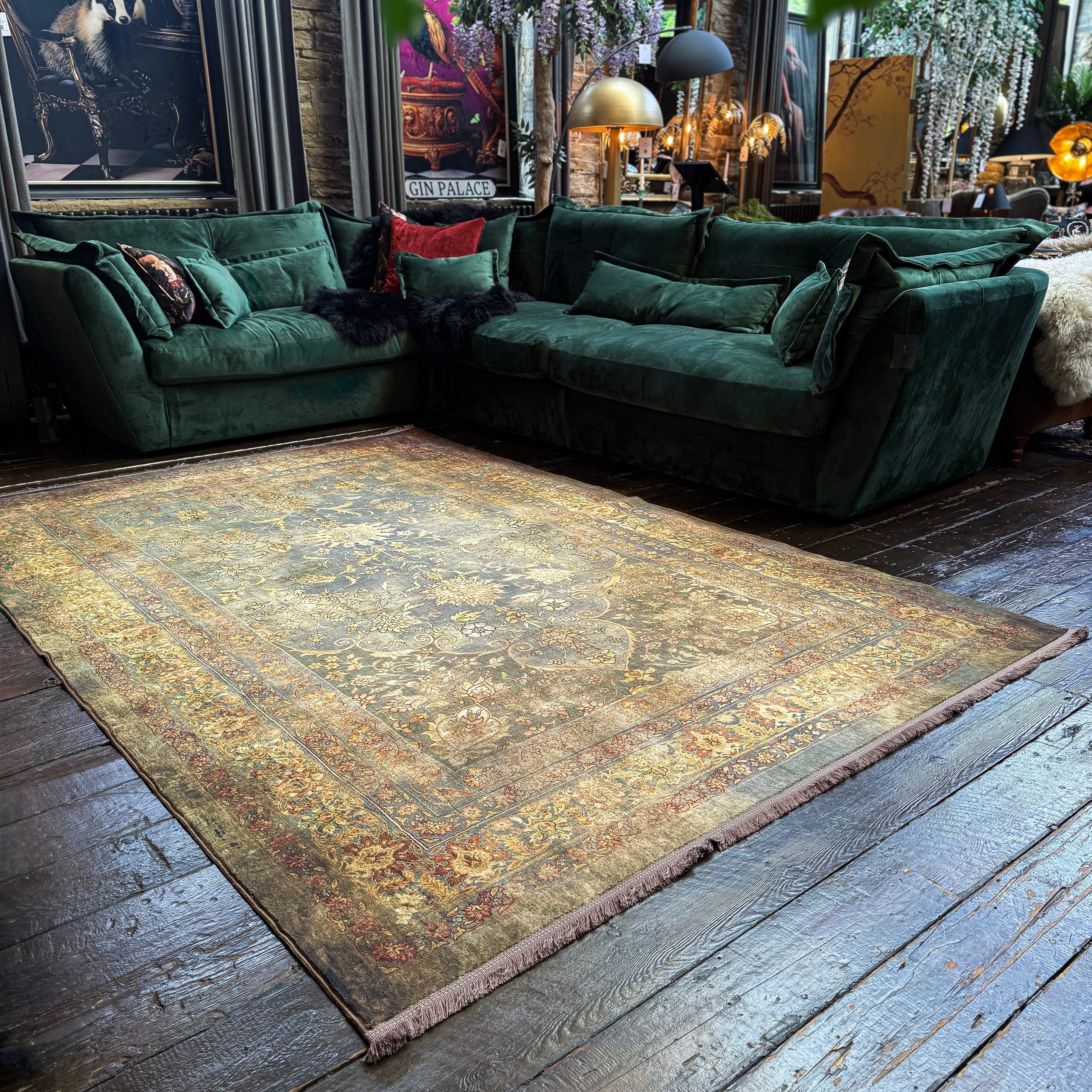 Rug Distressed Grey (Various Sizes) - Image 3